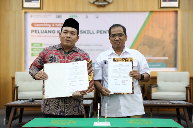 kerjasama dengan ugm untuk kehutanan berkelanjutan