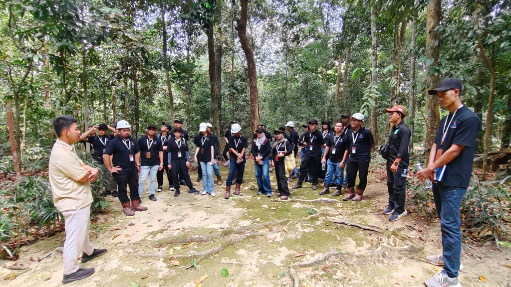 Ilustrasi manfaat pendampingan ISPO bagi pekebun dalam kegiatan perusahaan atau perkebunan